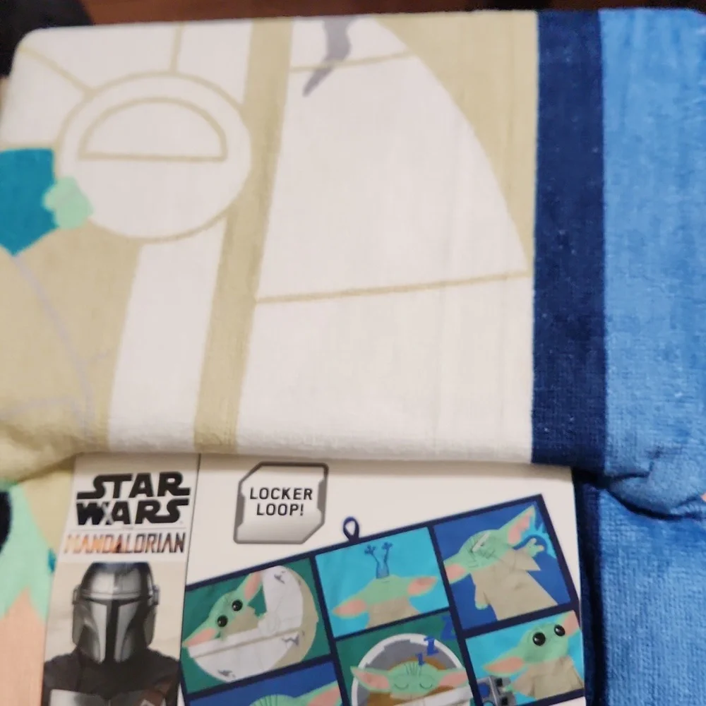 NEW Star Wars The Mandalorian Grogu Scenes Bath Towel